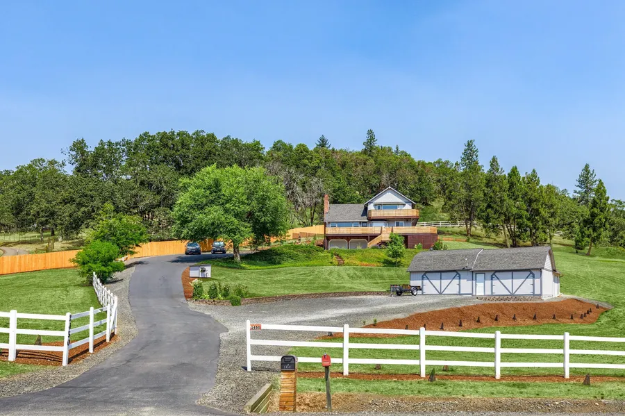 2450 Foots Creek R Frk Rd  