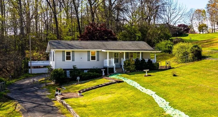 529 HIWASSEE Sts  