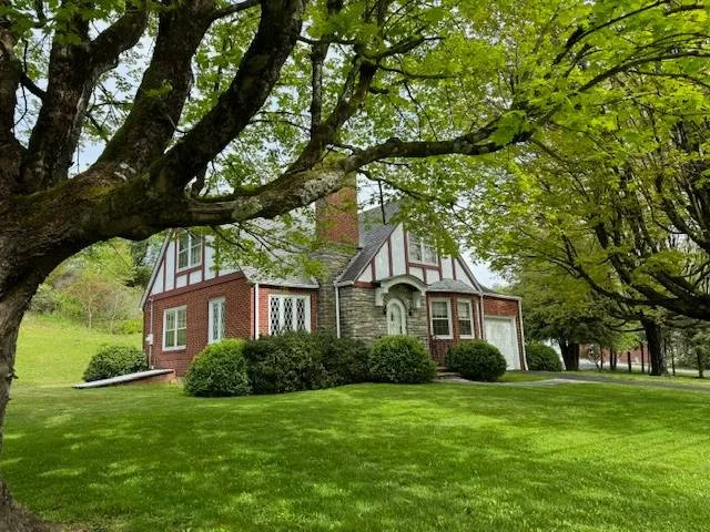 616 Cranberry St  