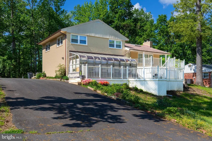 19106 Mockingbird Hts Rd  