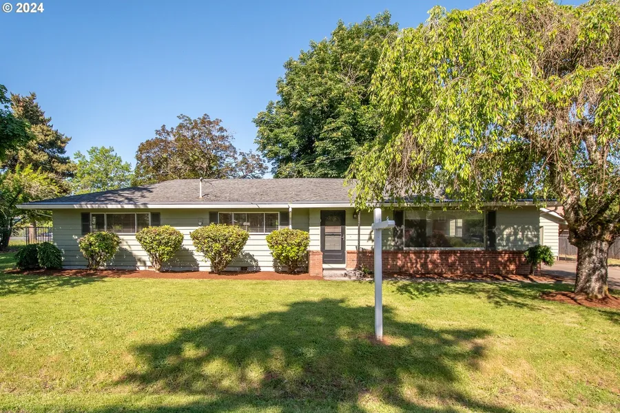 13225 SE Bobby Bruce Ln  