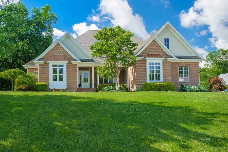 107 University Ests Blvd  