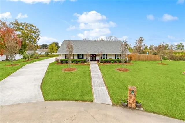 313 SARAH VICTORIA Dr  