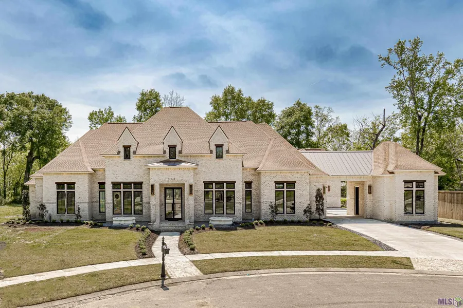 11438 River Reid Xing  