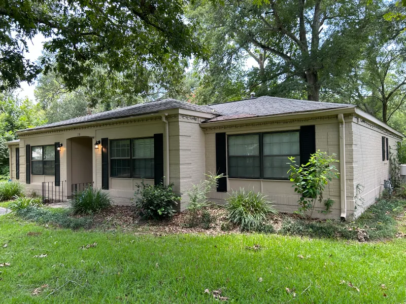 218 Henderson  