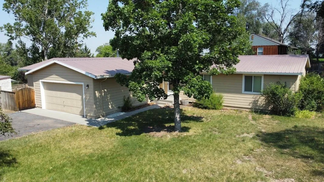 205 N Hilltop Ave  