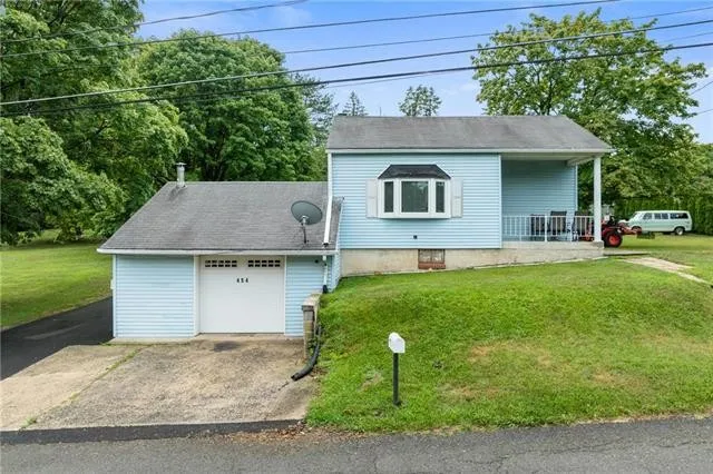 454 Walnut St  