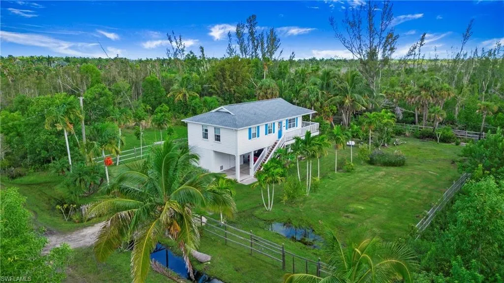 5532 Little House  