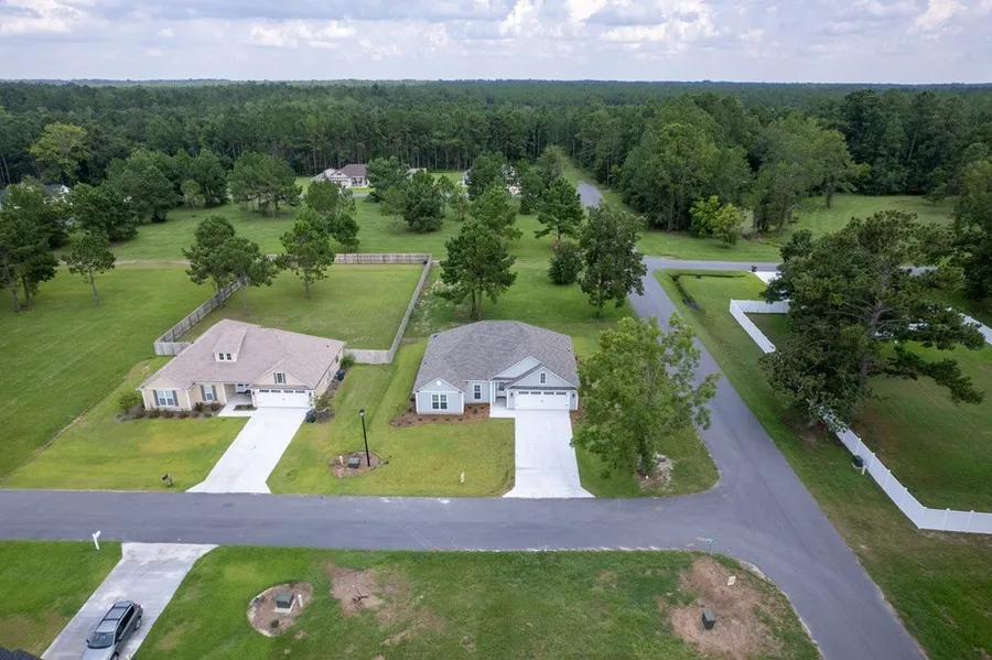 4 Fletcher Dr  