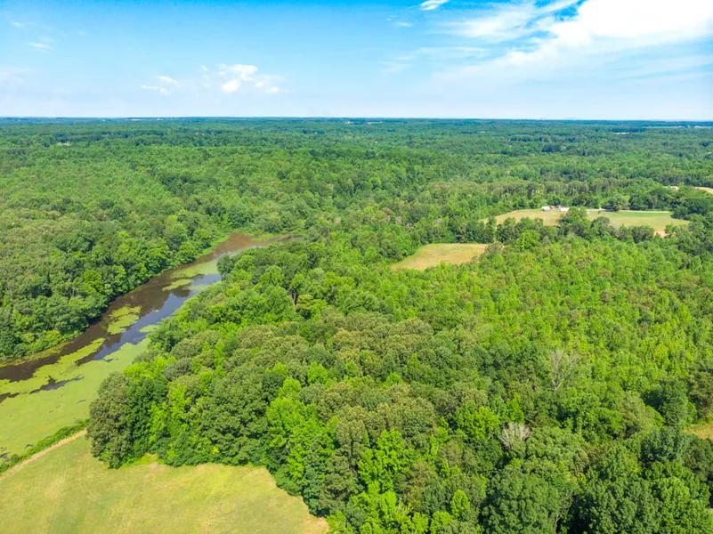 62 East Lockett Crk Blvd  