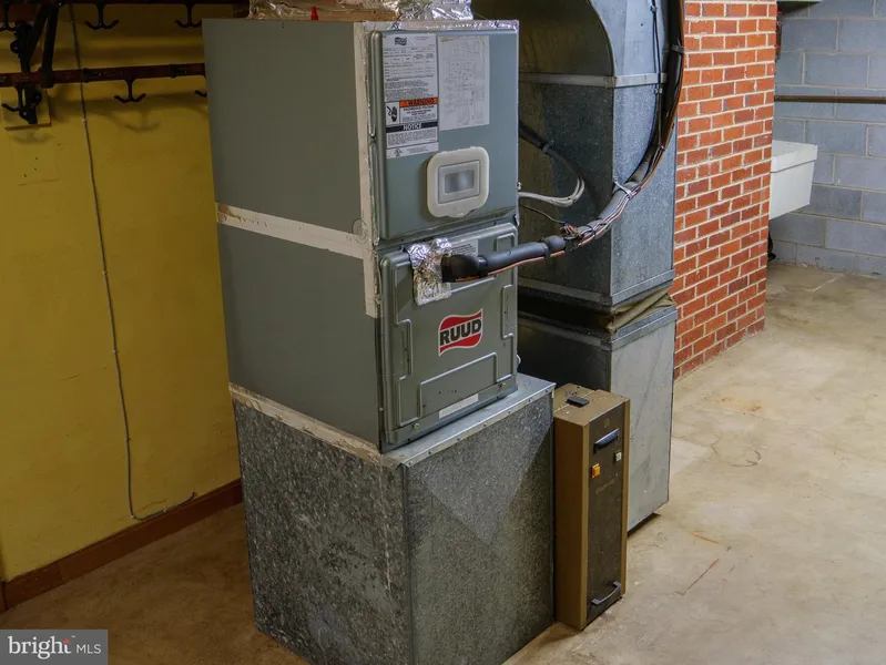 17152 BRIDGE VIEW Court Paeonian Springs VA 20129 MLS: VALO2104206